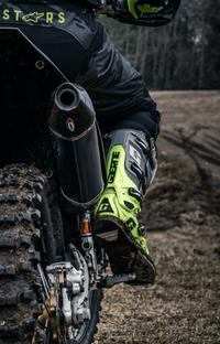 cross motoros csizma